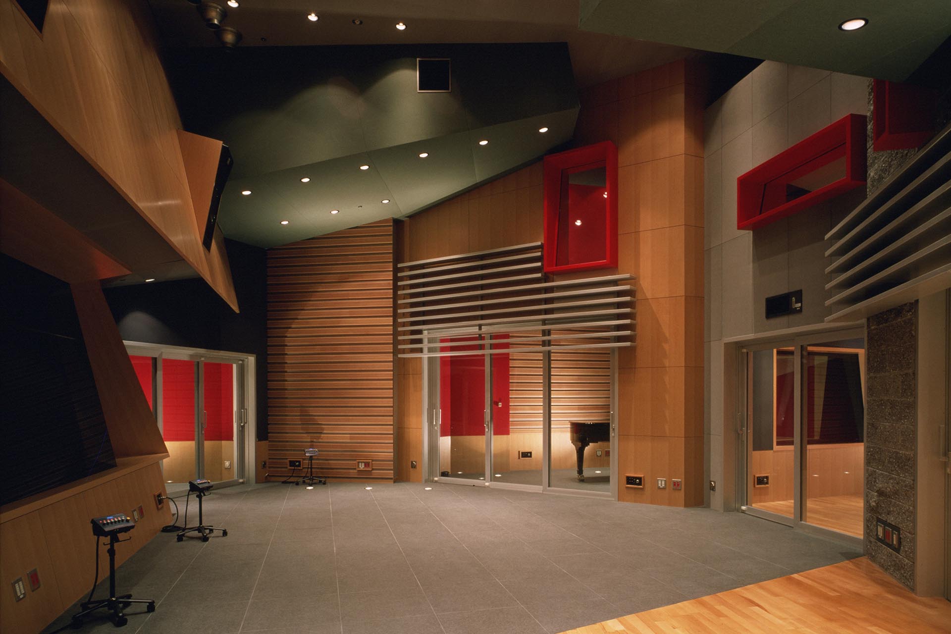 Sony Music Entertainment Japan – nonzero\architecture | Peter Grueneisen  FAIA